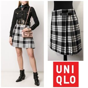 🍏BOGO🍏UNIQLO Plaid Wrap Skirt